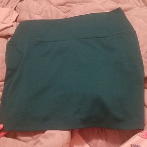 Stretchy mini skirt